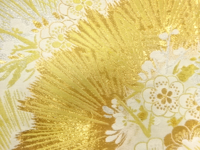  アンティーク　松梅模様織出し丸帯（着用可）